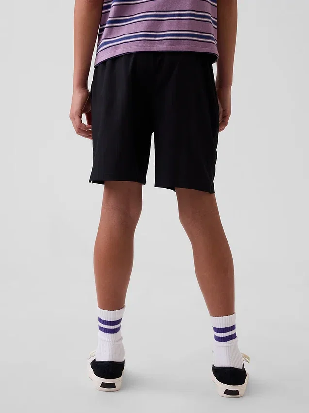Løse, hurtigtørkende shorts for barn