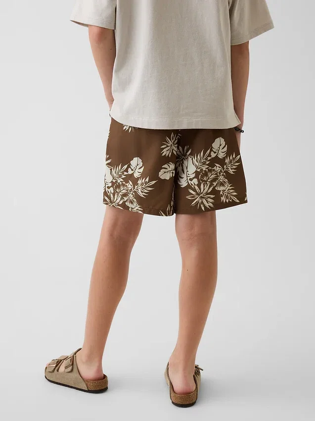 Løse, hurtigtørkende shorts for barn