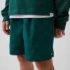 Løse, hurtigtørkende shorts for barn