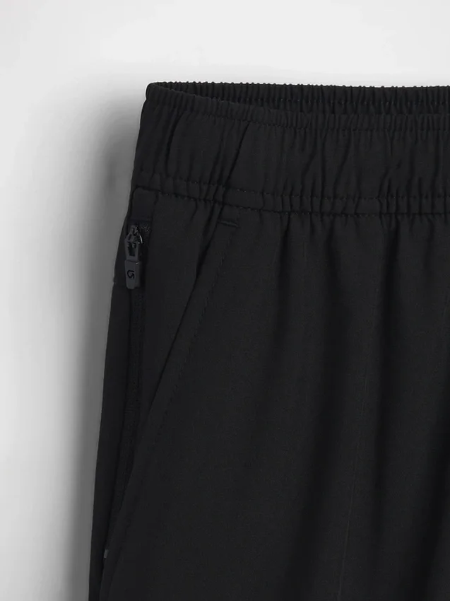 Løse, hurtigtørkende shorts for barn