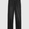 Løse jeans i 90-tallsstil