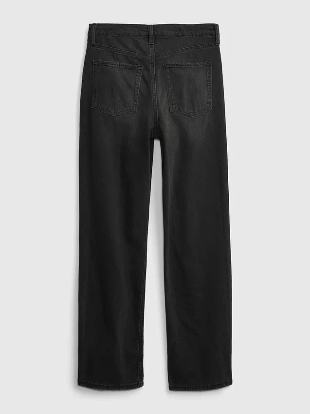 Løse jeans i 90-tallsstil