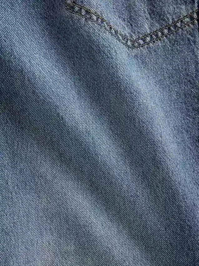 Løse, korte jeans med lav midje i 90-tallsstil