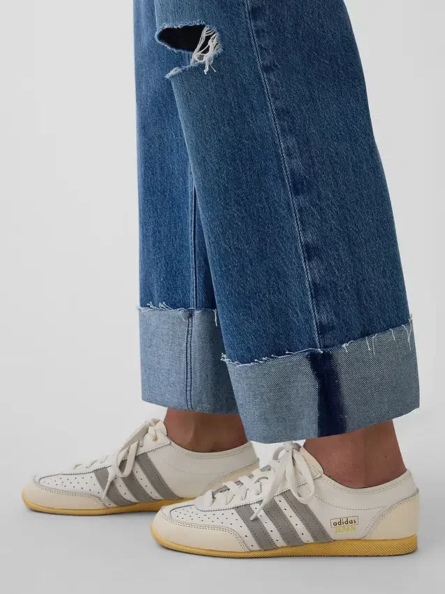 Løse, korte jeans med lav midje i 90-tallsstil