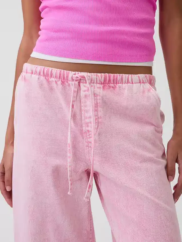 Løse, korte jeans med lav midje i 90-tallsstil