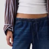 Løse, korte jeans med lav midje i 90-tallsstil