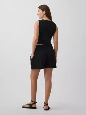Mammaklær-shorts med lett påtrekk under magen