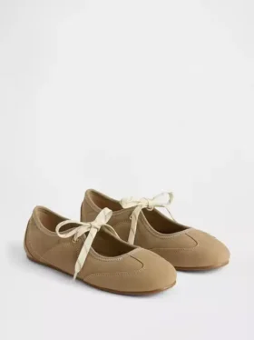 Mary Jane-joggesko for barn