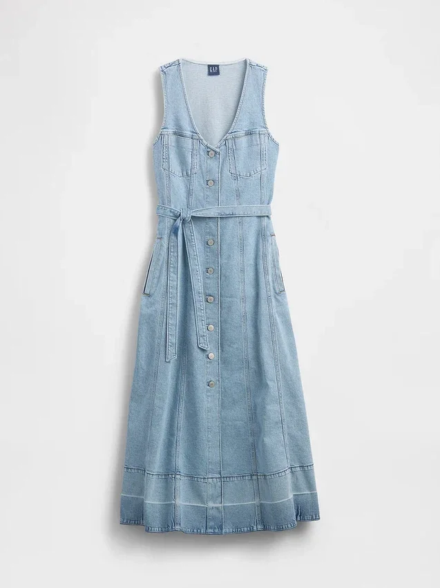 Maxikjole i denim med knapper foran og bindebelte