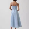 Maxikjole i denim med korsettsøm