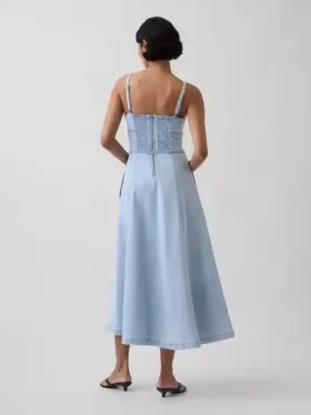 Maxikjole i denim med korsettsøm
