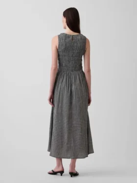 Maxikjole i gingham med smock og lav midje