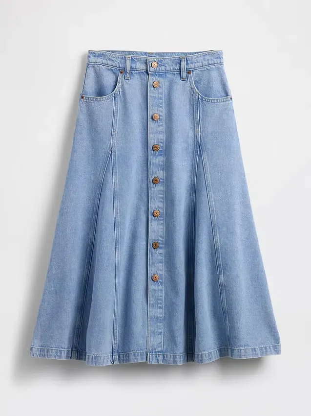 Maxiskjørt i denim med sømmer og knapper foran