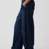 Mid Rise Easy Horseshoe-Jeans