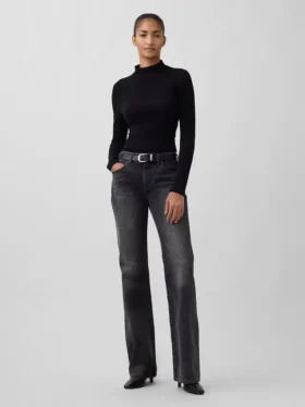 Mid Rise stive, avslappede flare-Jeans