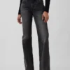 Mid Rise stive, avslappede flare-Jeans