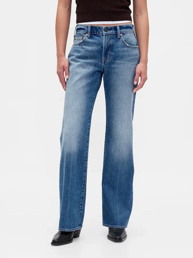 Mid Rise stive, avslappede flare-Jeans