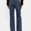Mid Rise stive, avslappede flare-Jeans