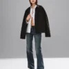 Mid Rise stive, avslappede flare-Jeans
