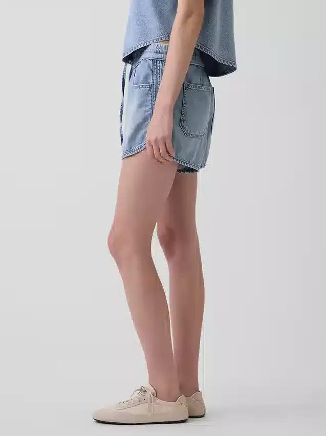 Mid Rise Ultrasoft Denim Easy Dolphin-Shorts