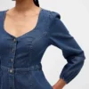 Midi-kjole i denim med hjerteutskjæring