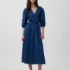 Midi-kjole i denim med lappet midje