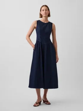 Midi-kjole i denim med lav midje
