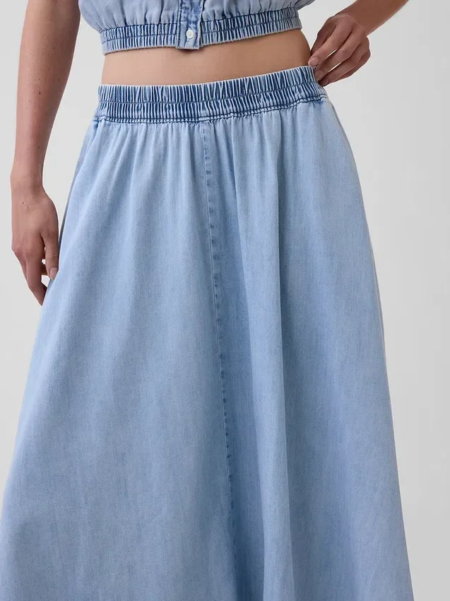 Midi-skjørt i denim med håndklekant