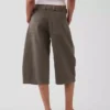 Midt høyde culotte-bukser med belter