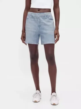 Midt høye, trykte shorts i strikket denim