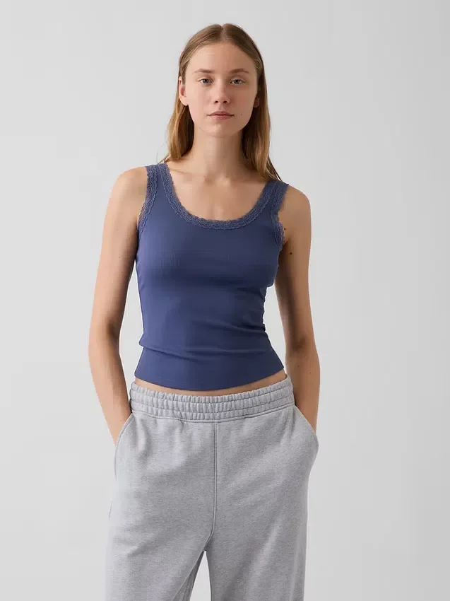 Mini ribbet pyjamas-tanktop med blonderkant