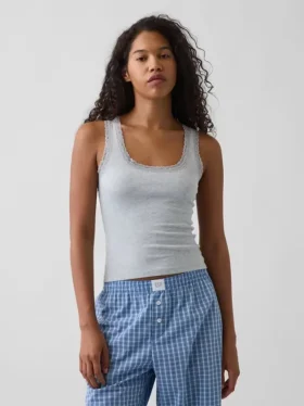 Mini ribbet pyjamas-tanktop med blonderkant