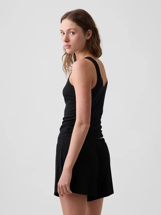 Mini ribbet pyjamas-tanktop med blonderkant