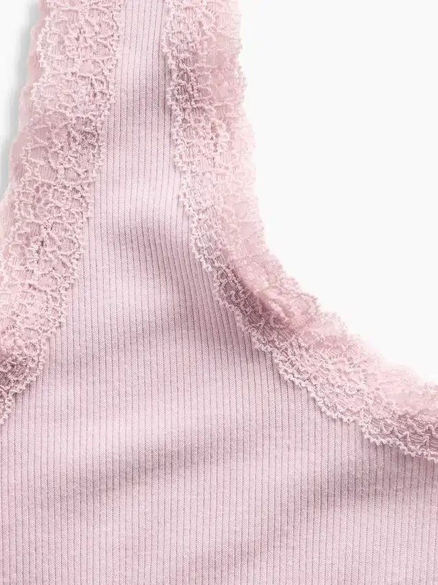 Mini ribbet pyjamas-tanktop med blonderkant
