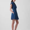Mini-skjortekjole i denim med plissering