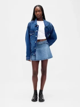 Mini-skjørt i denim med belte
