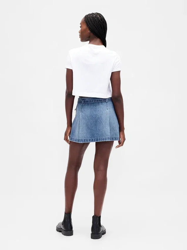 Mini-skjørt i denim med belte