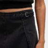 Mini-skjørt i denim med belte