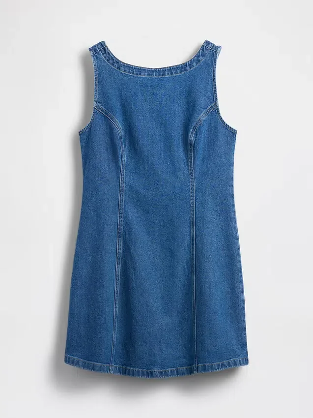 Minikjole i denim med båthals og åpen rygg