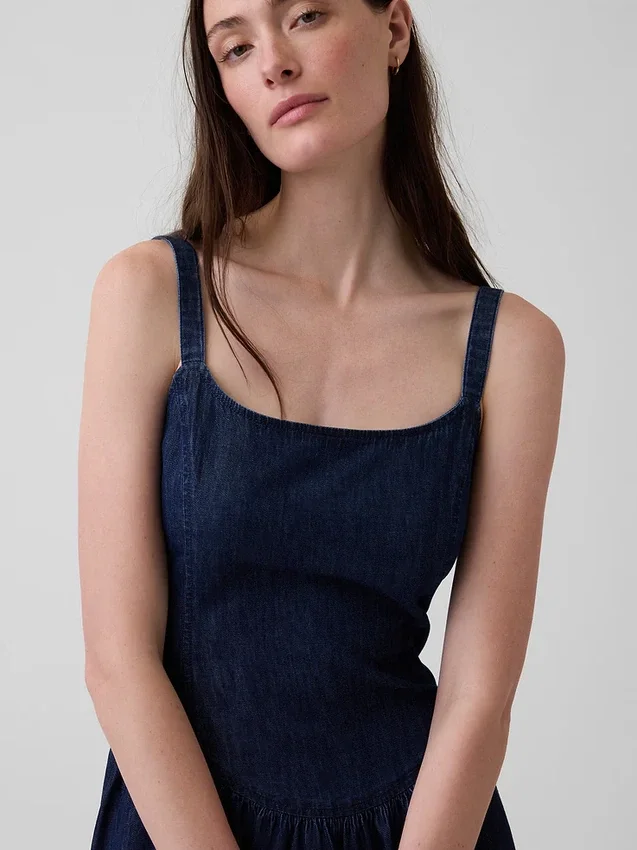 Minikjole i denim med lav midje