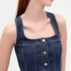 Minikjole i denim med sømmer og knapper foran