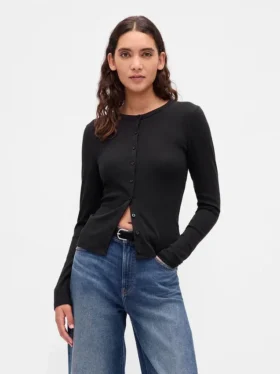 Moderne cardigan med rund hals