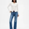 Moderne cardigan med rund hals