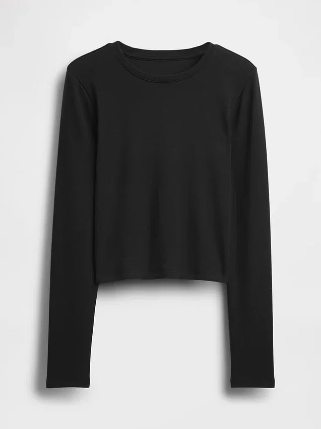Moderne kort T-skjorte