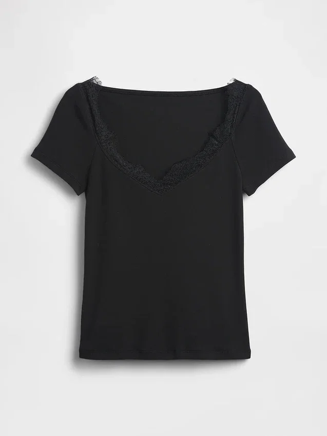 Moderne kort topp med blonderkant
