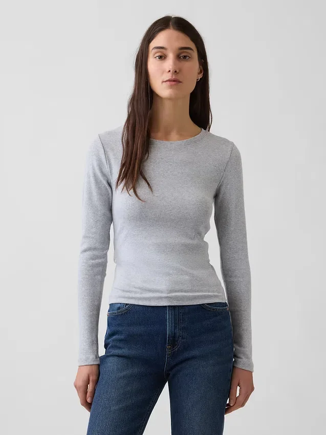 Moderne T-skjorte med rund hals