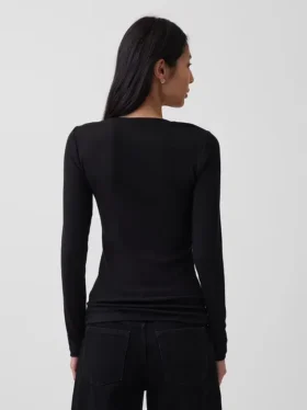 Moderne T-skjorte med rund hals