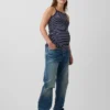 Moderne tank-top med forklehals for mammaklær