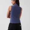 Moderne tank-top med høyhals