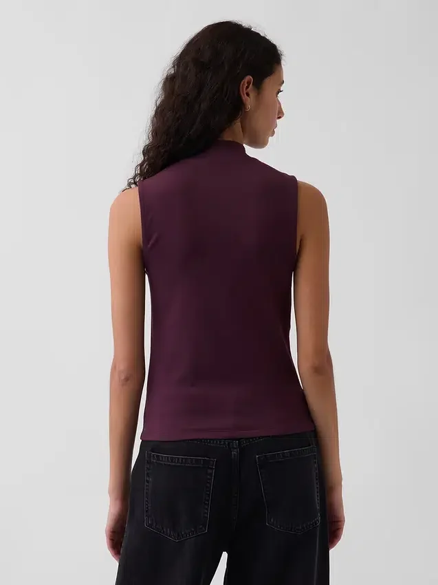 Moderne tank-top med høyhals